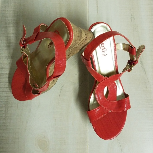 Candie's Rocking Tangerine Wedge - Picture 2 of 8